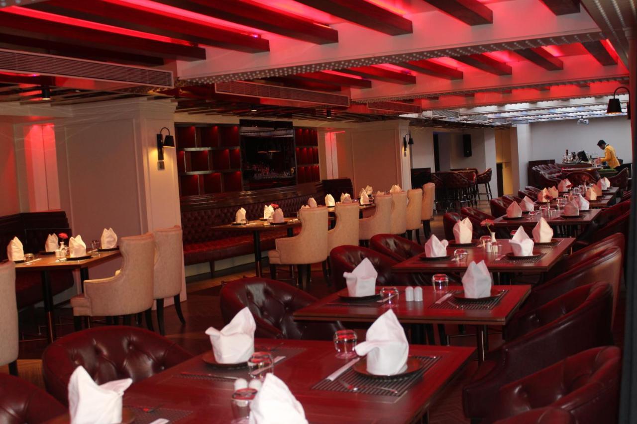 Planet Hollywood Thána Kültér fotó